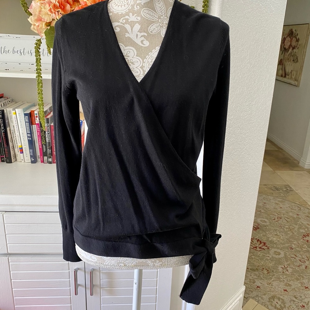 Ann Taylor v neck lightweight black sweater with side tie.